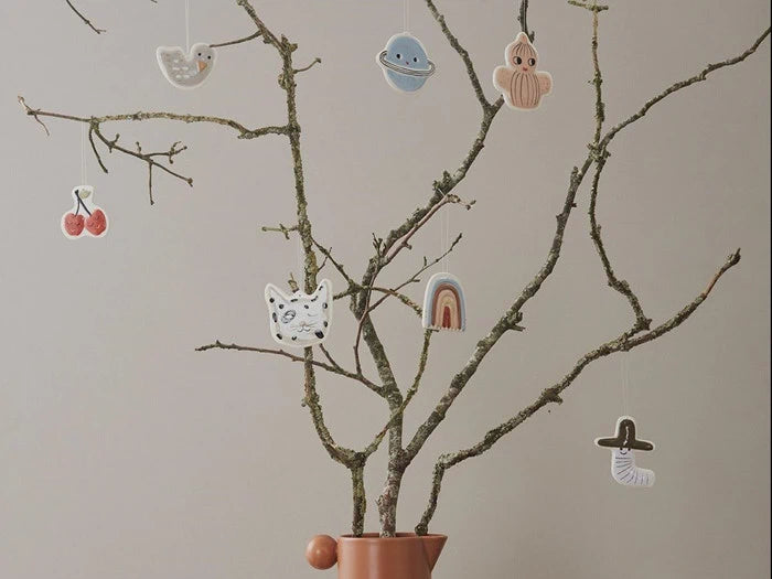 OYOY Figur Ophæng Porcelæn